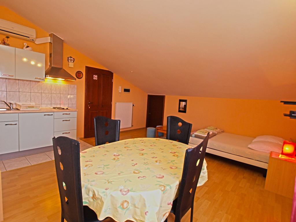 Apartments Denis 19 Fazana Exterior photo