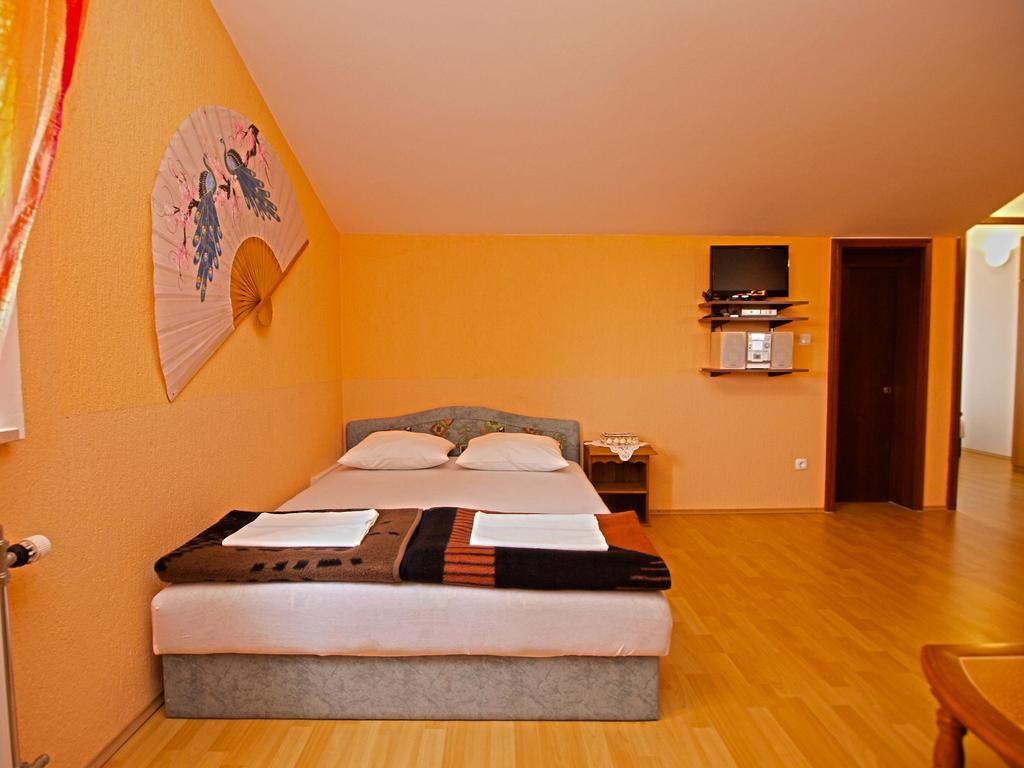 Apartments Denis 19 Fazana Exterior photo